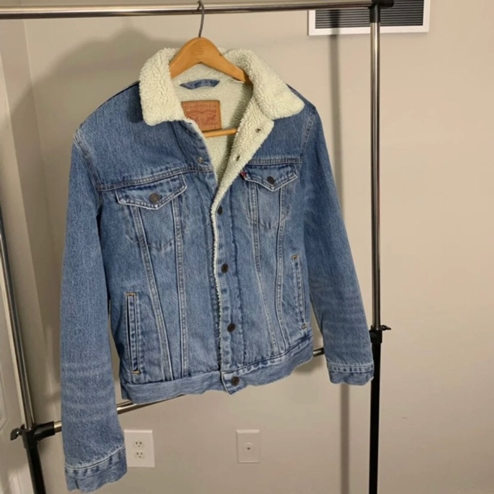💎SOLD💎 Vintage Levi’s Sherpa Jean jacket